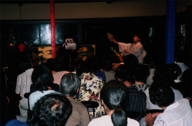 ー仮面の語り部・白い語り部ー　幻の家　赤い森